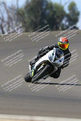 media/Sep-21-2025-TrackDaz (Sun) [[277c75b276]]/B Group/1220pm (Turn 2)/